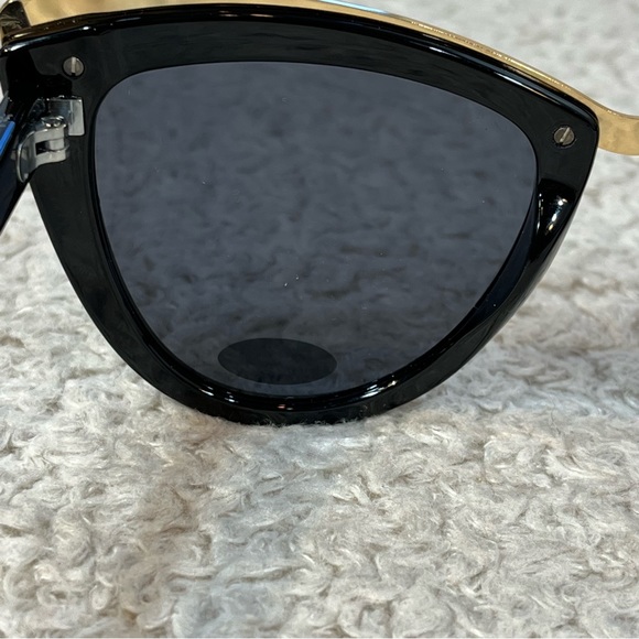 Prive' Revaux The Juliet Polarized Anti Blue Light Sunglasses - Picture 7 of 12